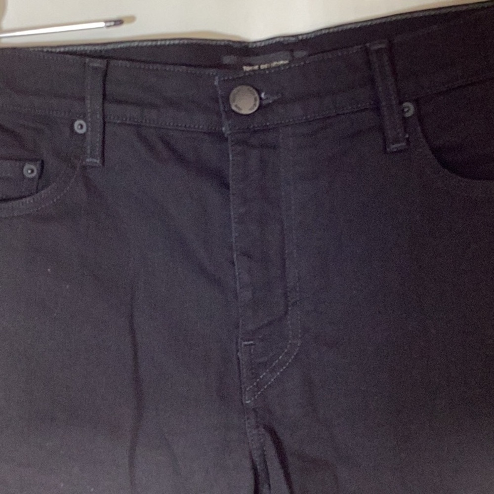 Mens TRUE RELIGION The Ricky Cut Off Shorts Black Size 36 - Picture 6 of 11